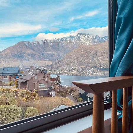 Ming'S Lakeside Goldleaf Suites Queenstown Exterior photo